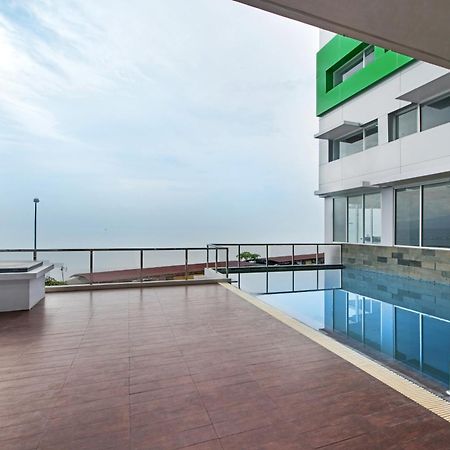 Whiz Prime Hotel Megamas Manado Exteriér fotografie