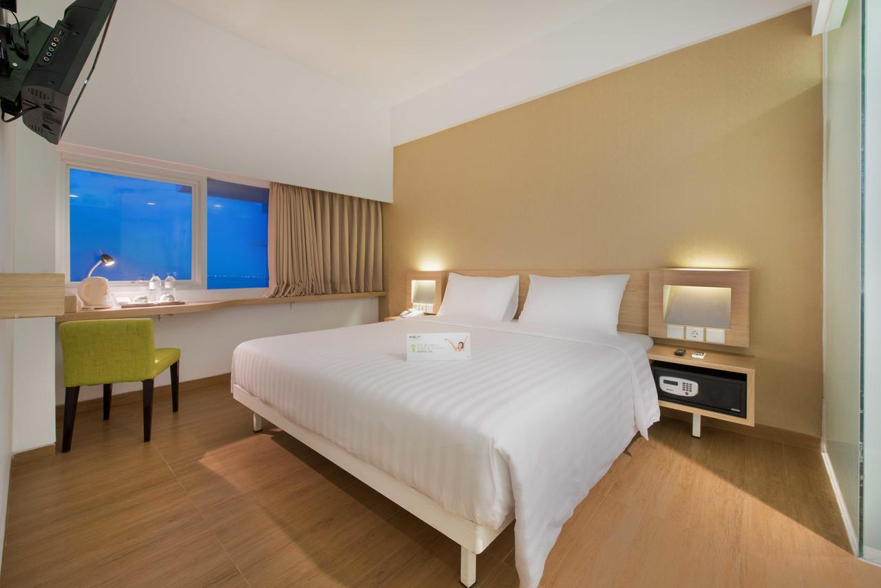 Whiz Prime Hotel Megamas Manado Exteriér fotografie